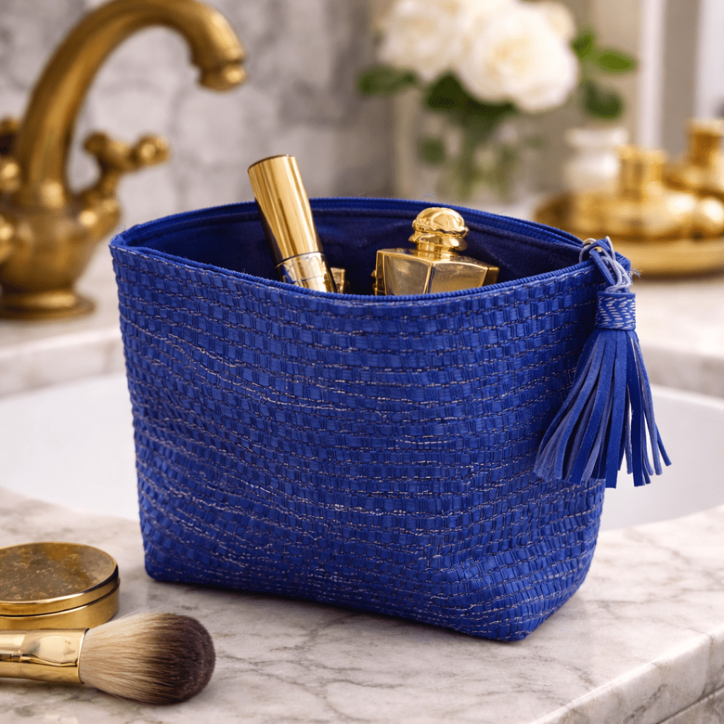 Trousse Artisanale Bleue En Simili Cuir Tissé
